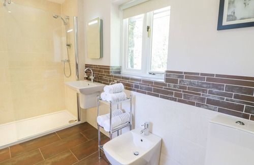 Dolgellau Cottage | NANT Y GWERNAN, pet friendly, with a garden in Dolgellau