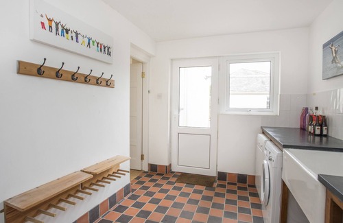 Criccieth Cottage | NANT Y WYDDAN, family friendly, with open fire in Criccieth