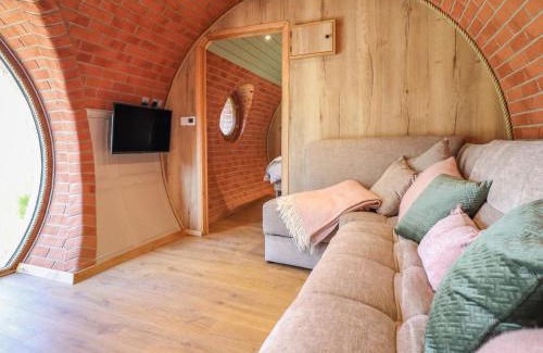 Llanfair Caereinion House | Nant yr Esgair