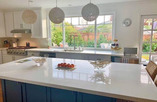 Larkspur House | Napa-like 5 bedroom home. Walk to everything! True indoor/outdoor living!