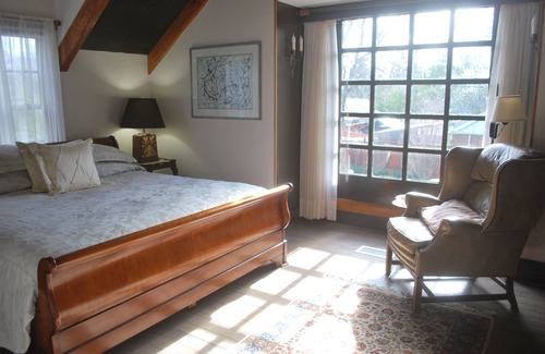 St. Helena House | Napa Valley Hideaway; Secluded Setting in St. Helena, Heart of the Wine Country
