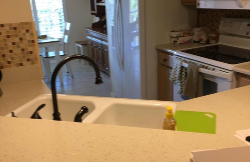 North Naples Condo | Naples 2 BDRM/2 BATH CONDO WEST OF 41