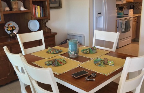 North Naples Condo | Naples 2 BDRM/2 BATH CONDO WEST OF 41