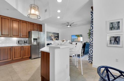 Royal Harbor Condo | NAPLES BAY RESORT I-205 - Coastal Condo in Downtown Resort Complex