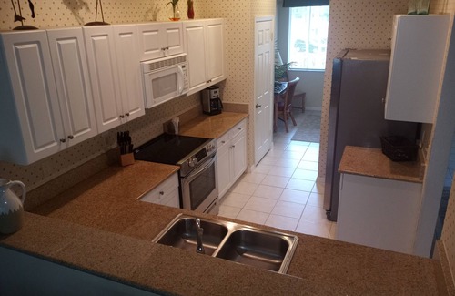 Naples Villa | Naples, FL. Lely Resort Gorgeous 2 bed, plus den sleeps 6. Free Golf till 10/15