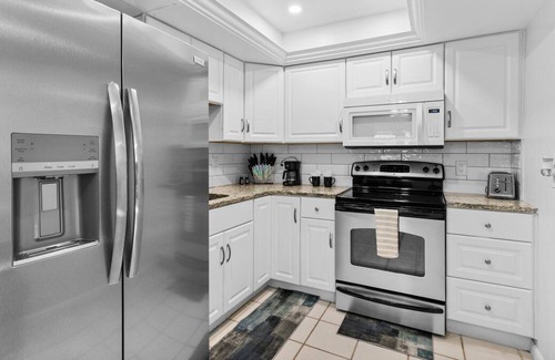 Naples Park Cottage | Naples Park Beach Escape