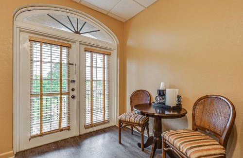 Naples Apartment | Naples Studio with 10K Islands Access and Marina View