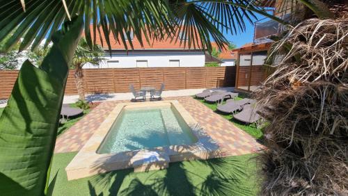 Siofok Aranypart Apartment | Napsugár Villa B