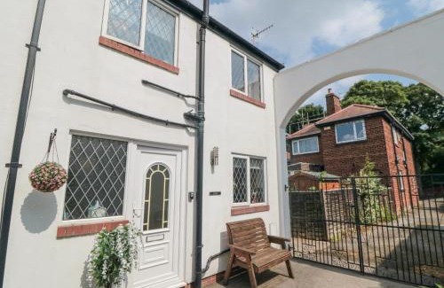 Scarborough House | Narnia Cottage