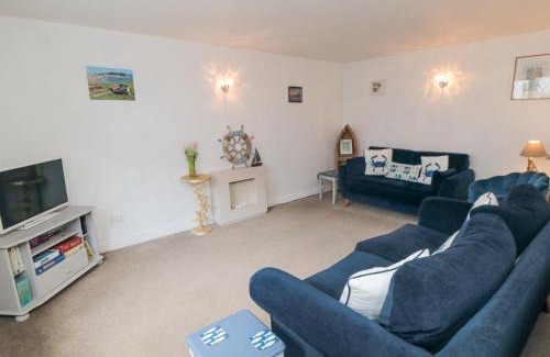 Scarborough House | Narnia Cottage
