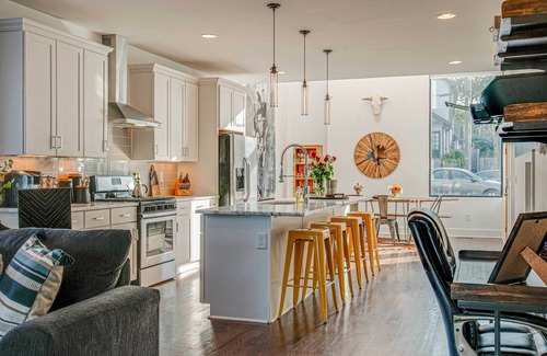Salemtown House | Nashville Home w/Rooftop Deck < 2 Mi to Dtwn