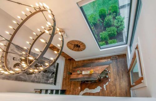 Salemtown House | Nashville Home with Rooftop Deck Less Than 2 Mi to Dtwn