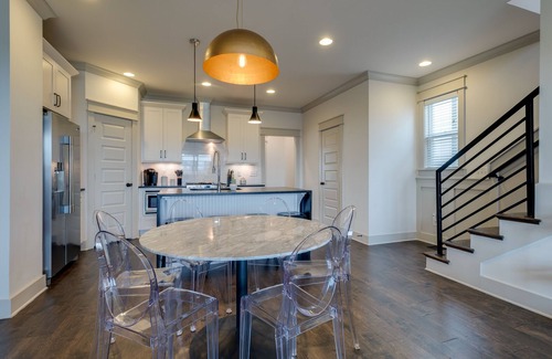 Talbot's Corner House | Nashville Mega House ★ Sleeps up to 20 ★ Pool & Hot Tub ★ Close to Broadway/DT
