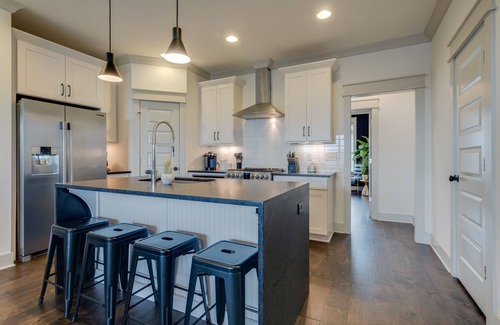 Talbot's Corner House | Nashville Mega House ★ Sleeps up to 20 ★ Pool & Hot Tub ★ Close to Broadway/DT