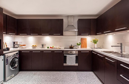 DIFC Apartment | Nasma Luxury Stays - Limestone House