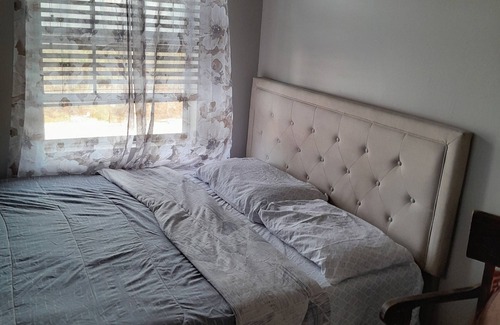 Nassau Bed & Breakfast | Nassau Bed n Breakfast -5 mins to beach & Down Town WiFi, AC