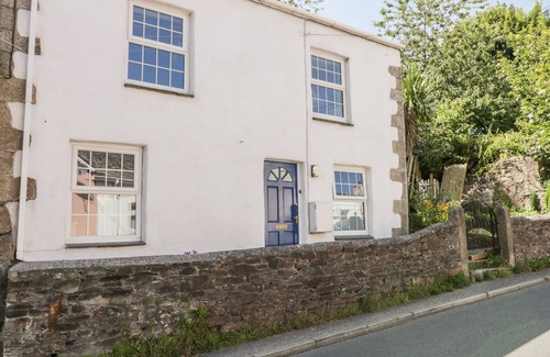 Par Cottage | Nasturtium Cottage