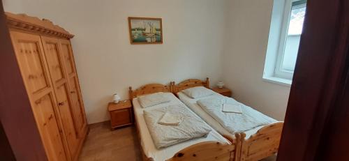 Balatonakali Apartment | Natalia Vendeghaz