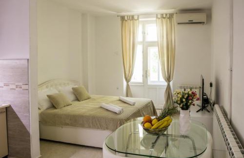 Savamala Apartment | Natalie's Apartment