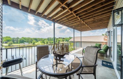 Mid America Apartment | Natalie's Nook, Lake Hideaway near Downtown Fun!