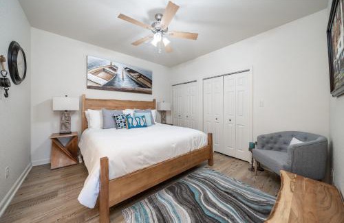 Mid America Apartment | Natalie's Nook, Lake Hideaway near Downtown Fun!