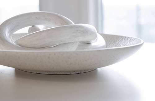 Shaughnessy Village Apartment | Natural Nordic Nest -Spa x Pool & Parking - Centre