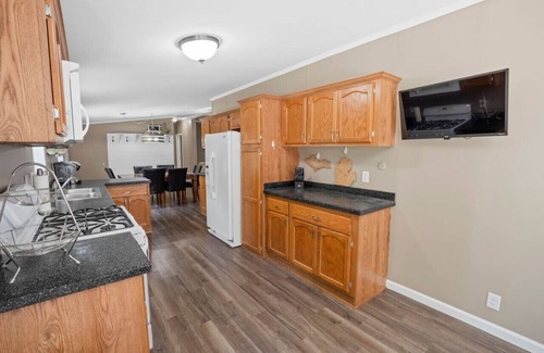 Lake Arrowhead Apartment | Nature Enthusiast-SxS Friendly-6p Hot Tub-Bonfire