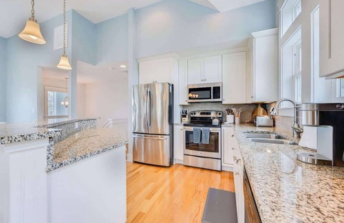 Corolla House | Nature Lovers Dream, Pool, 7Min Walk to Beach