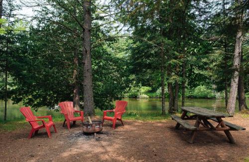 Grayling Villa | Nature Lovers Paradise Uncle Toms 3BDR Cabin 5644