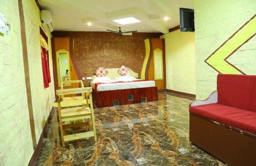 Sirkazhi Hotel | Navagiraga Resorts &Hotel