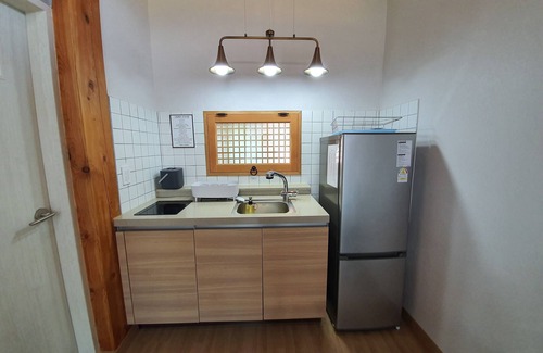 Hampyeong House | Navillera Hanok Pension
