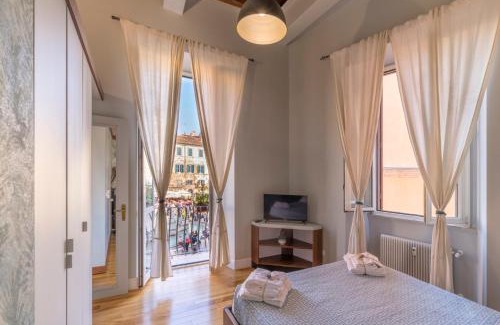Rione VI Parione Apartment | Navona Charming Balcony