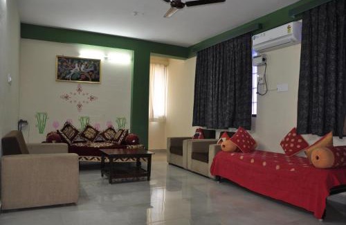 Tirupati Apartment | Nayath Serviced Apartments, Homely Stay for Families since 2011 Close to Bus, Railway Stations, Near to Reliance Mart, Srinivasam complex and many Restaurants Fully Furnished Kitchen Pet Friendly