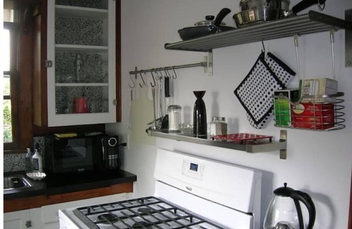 Fort Worth Apartment | nCozy 1930's Parkside Apartment