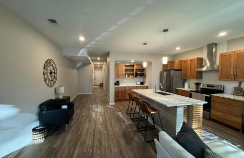 Roosevelt House | NDSU Close #103 Relax and enjoy Fargo!