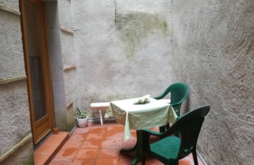 Agen Apartment | Near Agen station and historic center, atypical loft with patio