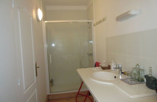 Agen Apartment | Near Agen station and historic center, atypical loft with patio