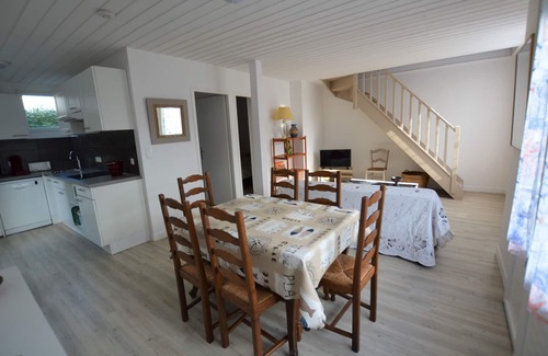 Claouey House | NEAR BEAUTIFUL BEACH HOUSE 3 BEDROOMS, 2 BATHROOMS