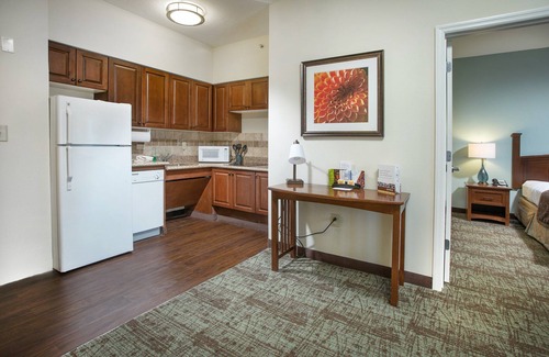 National Hills Condo | Near Bush Field Airport | Free Daily Breakfast + Fitness Center