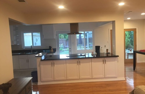 Los Altos House | Near CSULB, 5 miles to the beach & 9 to Disneyland