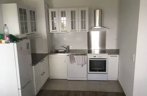 Serris Apartment | Near Disney and La Vallée Village - Apt 2 bdrms with balcony - sleeps 8