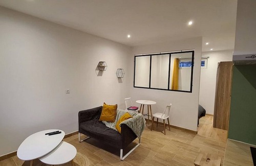 Saint-Etienne Apartment | Near downtown