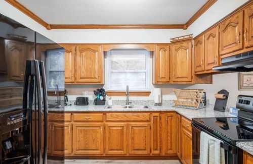 Acton House | Near Downtown, Modern Interior - Chapel Hill Charm