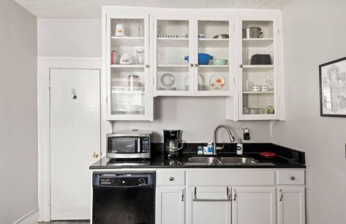 Ohio City Apartment | Near downtown, Ohio City, Walkable, Flats!