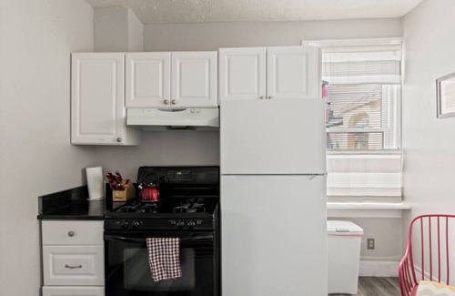 Ohio City Apartment | Near downtown, Ohio City, Walkable, Flats!