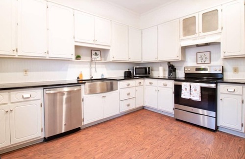 Columbus House | Near Downtown, Parks & Museum - Midtown Two-Units!