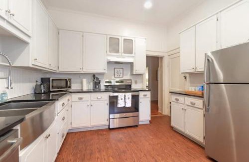 Columbus House | Near Downtown Parks & Museum - Midtown Two-Units