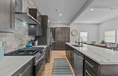 Downtown San Antonio House | Near Downtown + River Walk + Alamo | WiFi | Yard