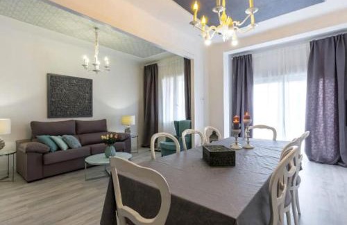 La Maternitat i Sant Ramon Apartment | Near FCB STADIUM UP TO 8 One car free parking