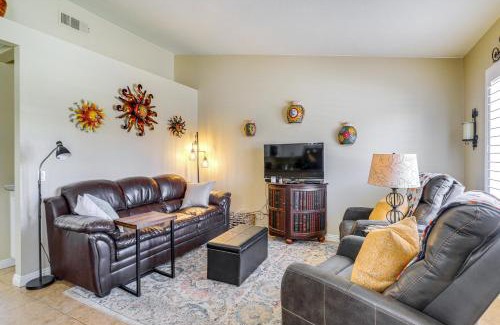 Palm Desert Apartment | Near Golf Condo with Pool Access in Palm Desert!